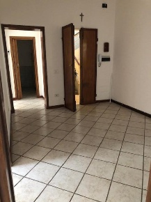 Foto Ufficio a Pontedera Oltrera di 80 m² con 5 locali in affitto