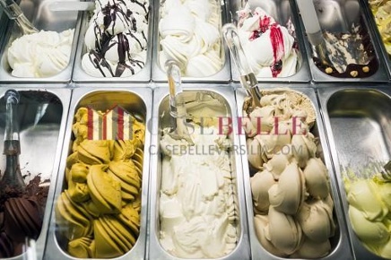 Foto Attività commerciale a Camaiore Capezzano Pianore di 110 m² in vendita