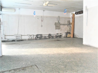 Foto Locale commerciale a Lucca San Vito di 80 m² con 2 locali in vendita