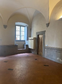 Foto Locale commerciale a Pistoia Pistoia Ovest di 240 m² con 5 locali