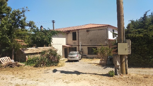 Foto Hotel a Campagnatico di 850 m² con 18 locali in vendita