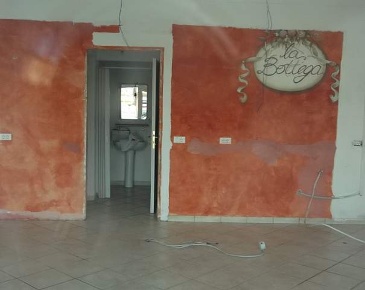 Foto Locale commerciale a Cascina Latignano di 55 m² con 1 locali