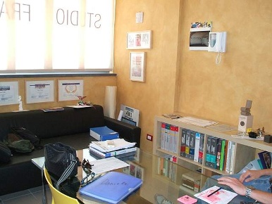 Foto Ufficio a Bientina Centro di 85 m² con 4 locali in affitto