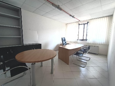 Foto Ufficio a Carrara Avenza di 55 m² con 2 locali in vendita