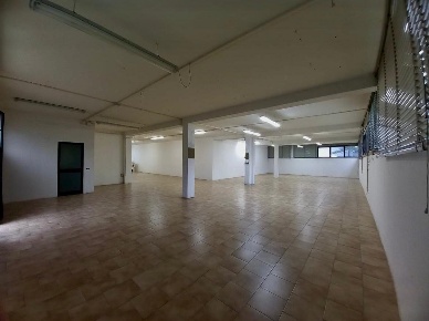 Foto Laboratorio a Empoli Pontorme - Cortenuova di 100 m² con 3 locali