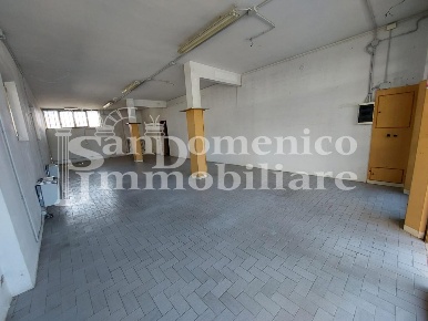Foto Locale commerciale a Cascina Navacchio Nord - Zambra di 110 m²