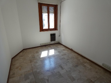 Foto Ufficio a Pontedera Centro di 95 m² con 4 locali in vendita