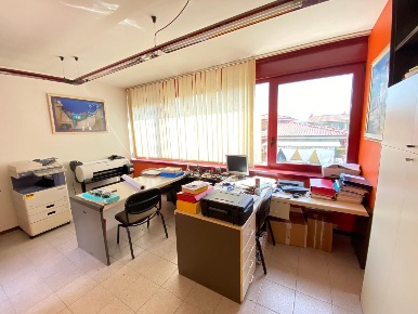 Foto Ufficio a Capannori Marlia di 65 m² con 3 locali in vendita