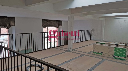 Foto Ufficio a Pisa Pratale di 90 m² con 1 locali in vendita