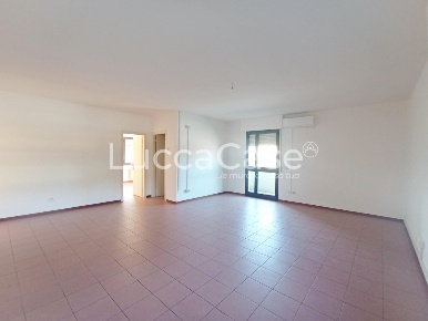 Foto Ufficio a Lucca San Concordio di 75 m² con 3 locali in affitto