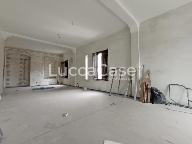 Foto Locale commerciale a Lucca San Concordio di 145 m² con 1 locali