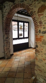 Foto Negozio a Massa Centro di 65 m² con 2 locali in vendita