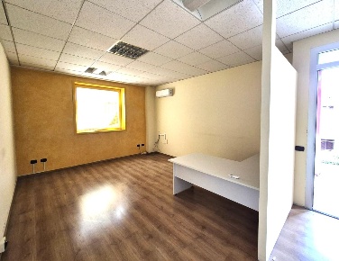 Foto Ufficio a Santa Croce sull'Arno Centro di 34 m² con 1 locali