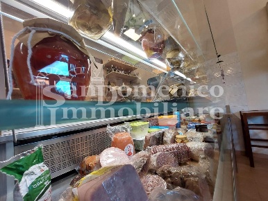 Foto Attività commerciale a Pisa San Francesco di 50 m² con 1 locali