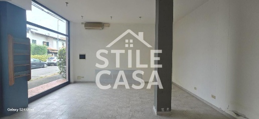 Foto Locale commerciale a Altopascio Altopascio Centro di 40 m² in vendita