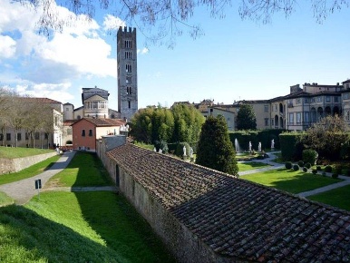Foto Locale commerciale a Lucca San Marco - Acquacalda di 100 m² in vendita