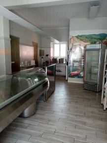 Foto Locale commerciale a Carrara Marina di Carrara di 40 m² con 2 locali