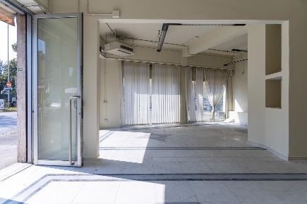Foto Negozio a Empoli Stazione - Agenzia delle Entrate di 75 m² in affitto