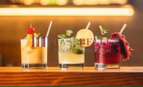 Foto Bar a Pietrasanta di 150 m² con 3 locali in vendita