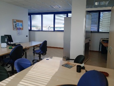 Foto Ufficio a Desio di 62 m² con 2 locali in affitto