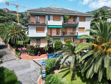 Foto Appartamento in Via Mario Mascardi Alassio SV Italia, Alassio