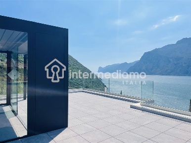 Foto Appartamento a Nago-Torbole di 144 m² con 3 locali in vendita