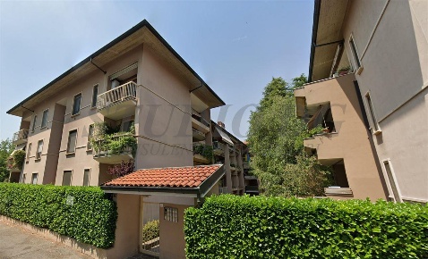 Foto Magazzino in via Cappellini, Paderno Dugnano Incirano di 79 m²