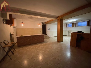 Foto Magazzino in via mentana, Vigevano Semicentro di 70 m² con 1 locali