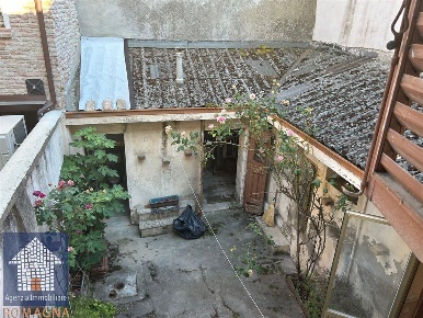 Foto Casa indipendente a Ravenna di 200 m² con 5 locali in vendita