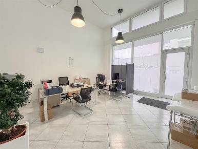 Foto Ufficio in Via Lago di Carezza, Ravenna Teodorico di 106 m² in vendita