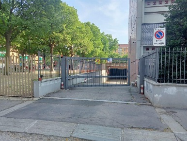 Foto Box in VIA DE CANAL, Torino Mirafiori Nord di 13 m² con 1 locali