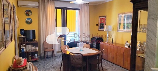 Foto Appartamento in VIA BRANDONISIO, Valenzano di 170 m² con 5 locali