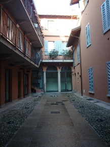 Foto Negozio in Via Vittorio Emanuele, Monza Centro Storico di 90 m²