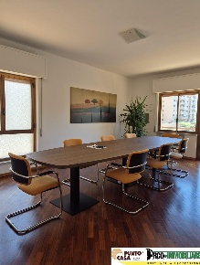 Foto Ufficio in Via Notarbartolo, Palermo Libertà - Villabianca di 145 m²