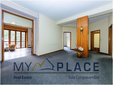 Foto Ufficio in Corso Martiri della Liberazione, Lecco Centro di 225 m²