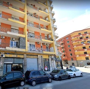 Foto Magazzino in Via Giuseppe Capruzzi, Bari Picone di 850 m² in vendita