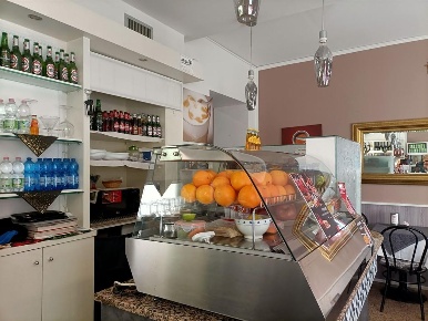 Foto Bar a Milano di 70 m² con 2 locali in vendita