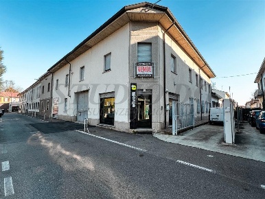 Foto Appartamento in via Cardinal Ferrari, Cesano Maderno di 220 m²