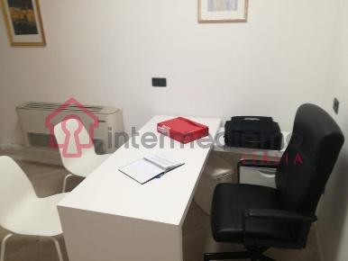 Foto Ufficio a Arco di 22 m² con 1 locali in affitto