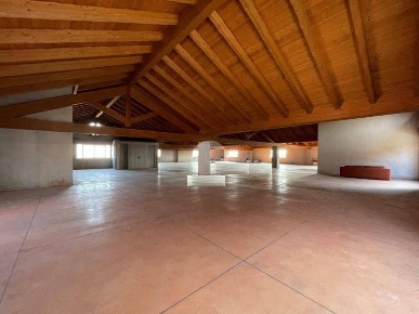 Foto Locale commerciale a Bareggio di 880 m² in affitto