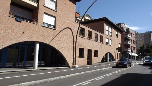 Foto Negozio in Via oslavia, Lecco San Giovanni di 195 m² con 1 locali