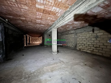 Foto Magazzino in VIA AUGUSTO RIGHI, Comiso Centro di 320 m² con 1 locali