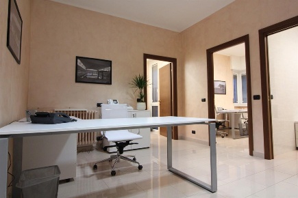 Foto Ufficio in Via  Kennedy, San Donato Milanese Centro di 47 m²