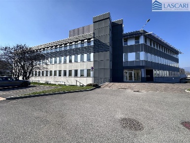 Foto Ufficio in Via Pastrengo, Seriate di 430 m² in affitto