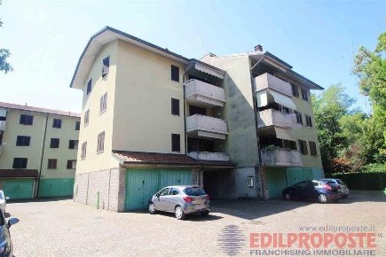 Foto Appartamento a Meda di 95 m² con 3 locali in vendita