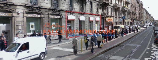 Foto Negozio in Via Farini, Milano Farini di 330 m² in vendita