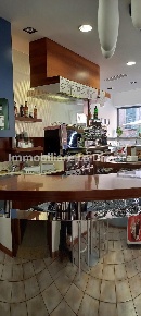 Foto Bar a Imola Centro Storico di 88 m² con 2 locali in vendita