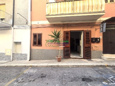 Foto Appartamento a Gela di 75 m² in vendita