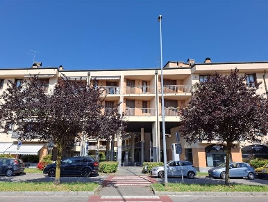 Foto Appartamento in Via Cialdini, Meda di 80 m² con 3 locali in vendita