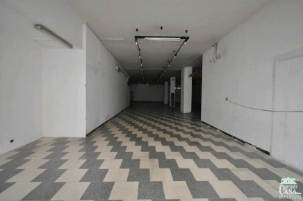 Foto Locale commerciale a Ragusa San Luigi - Archimede di 400 m² in vendita